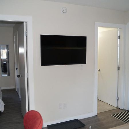 Ground Level One Bedroom Suite Surrey Exterior foto